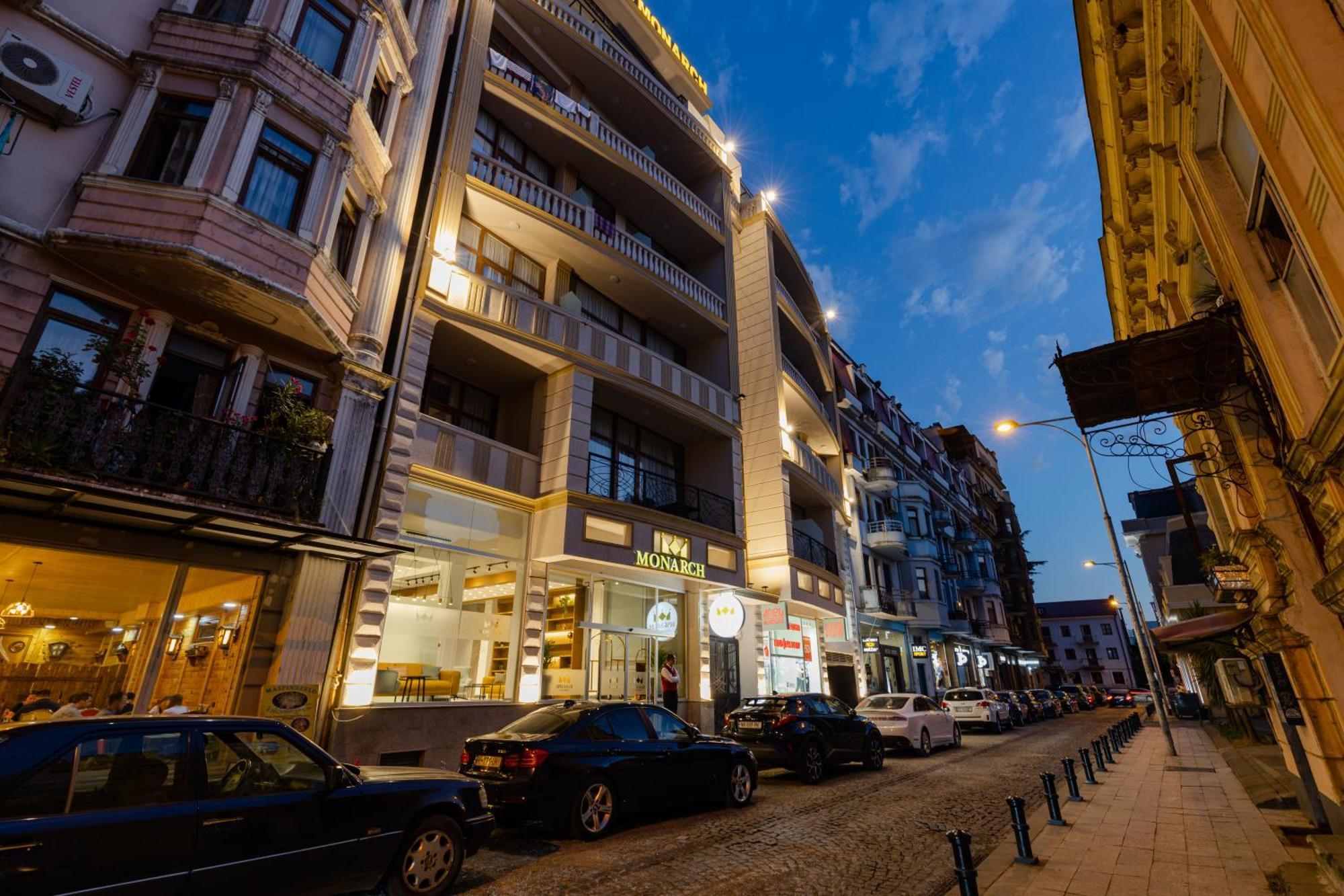 Hotel Monarch Batumi Exterior photo